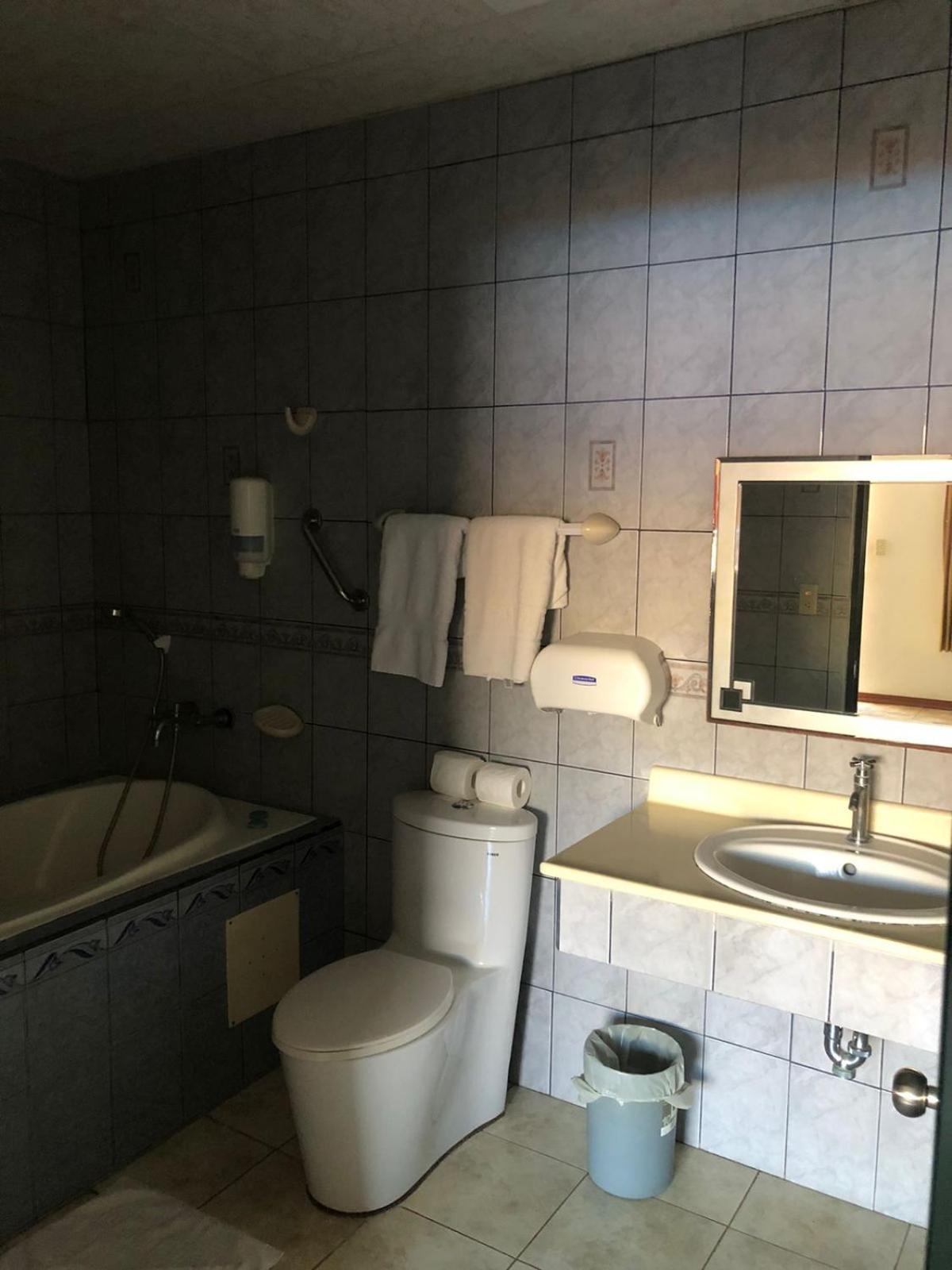 Hotel Puntarenas Beach Екстериор снимка