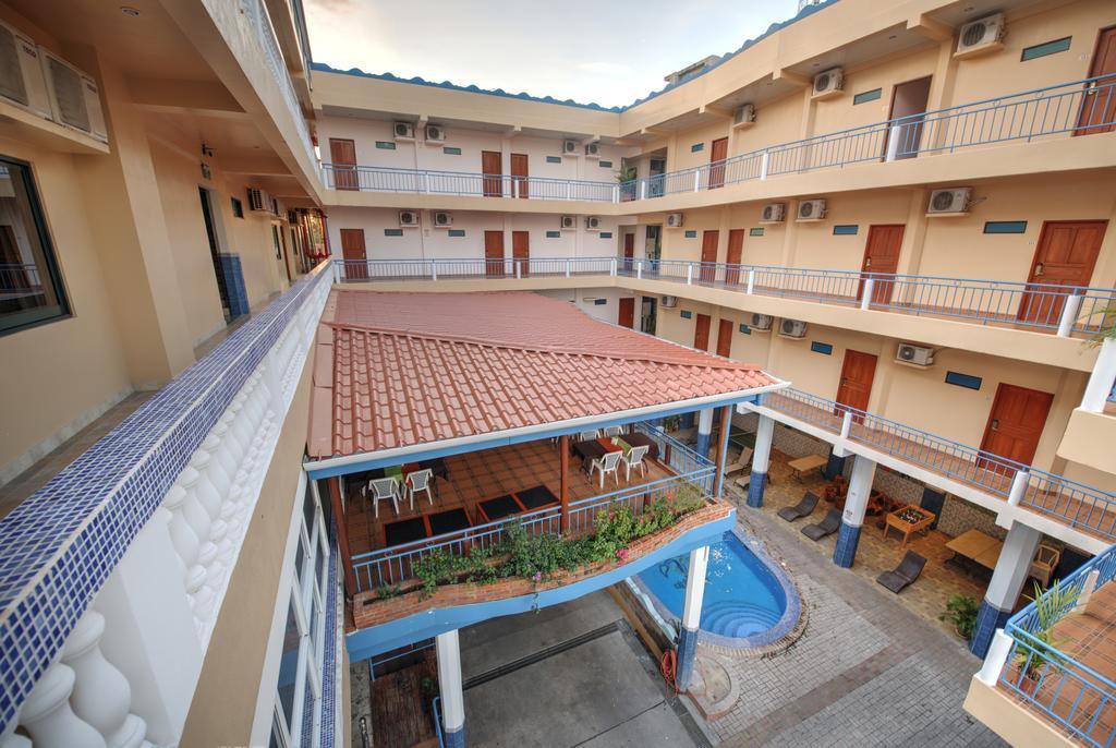 Hotel Puntarenas Beach Екстериор снимка