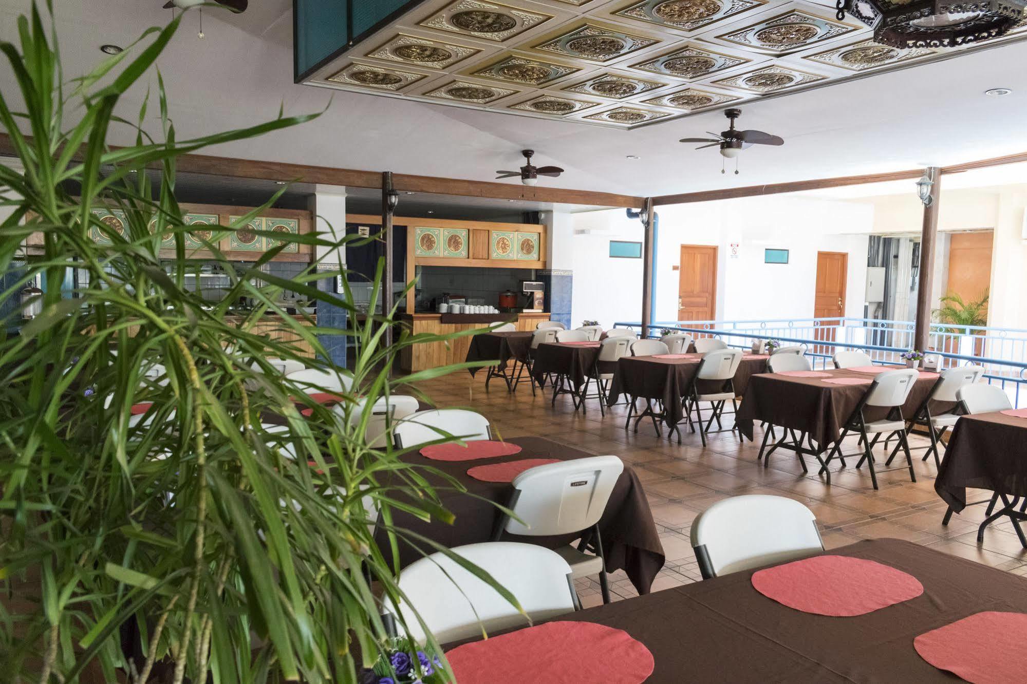 Hotel Puntarenas Beach Екстериор снимка