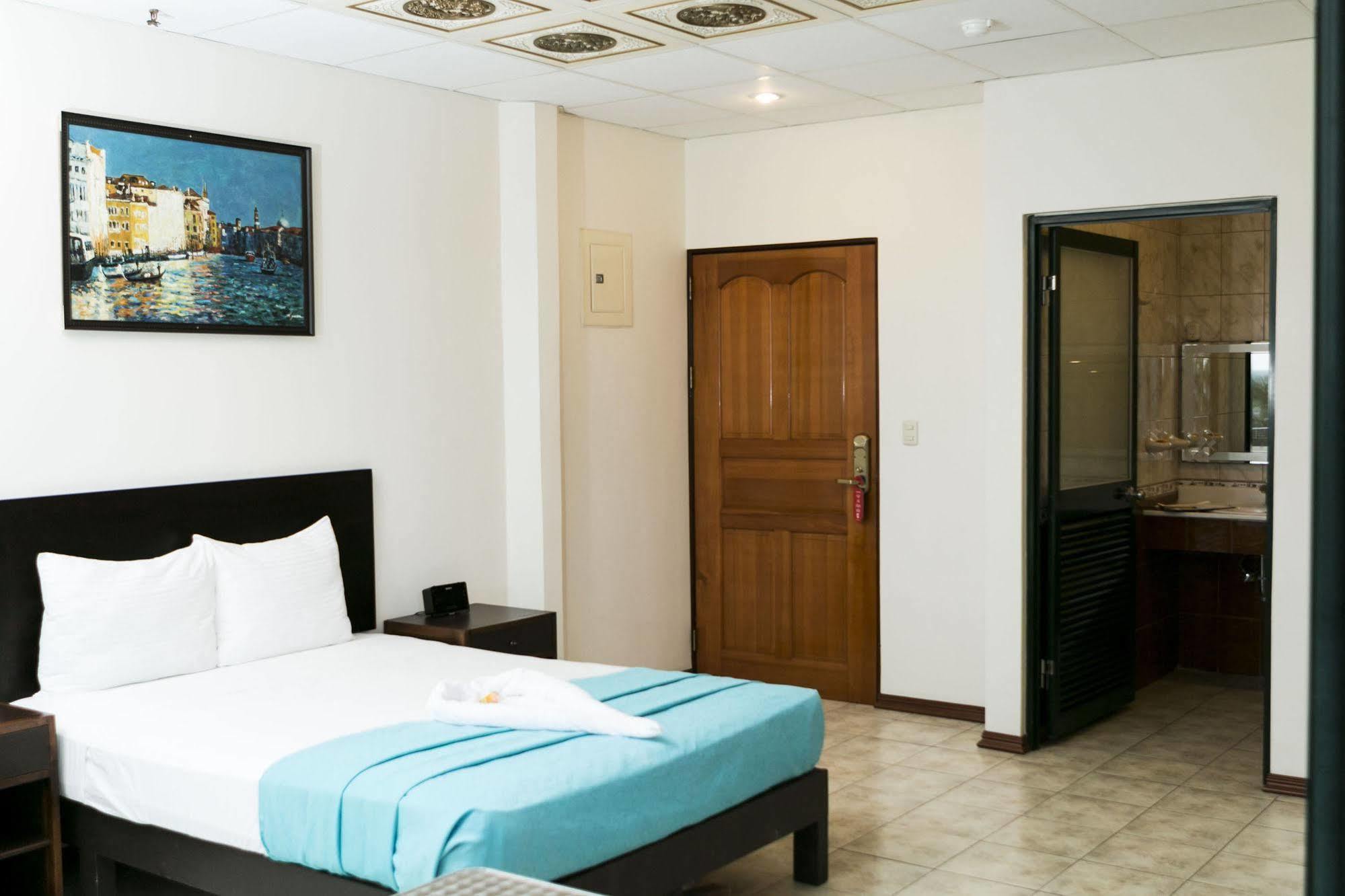 Hotel Puntarenas Beach Екстериор снимка
