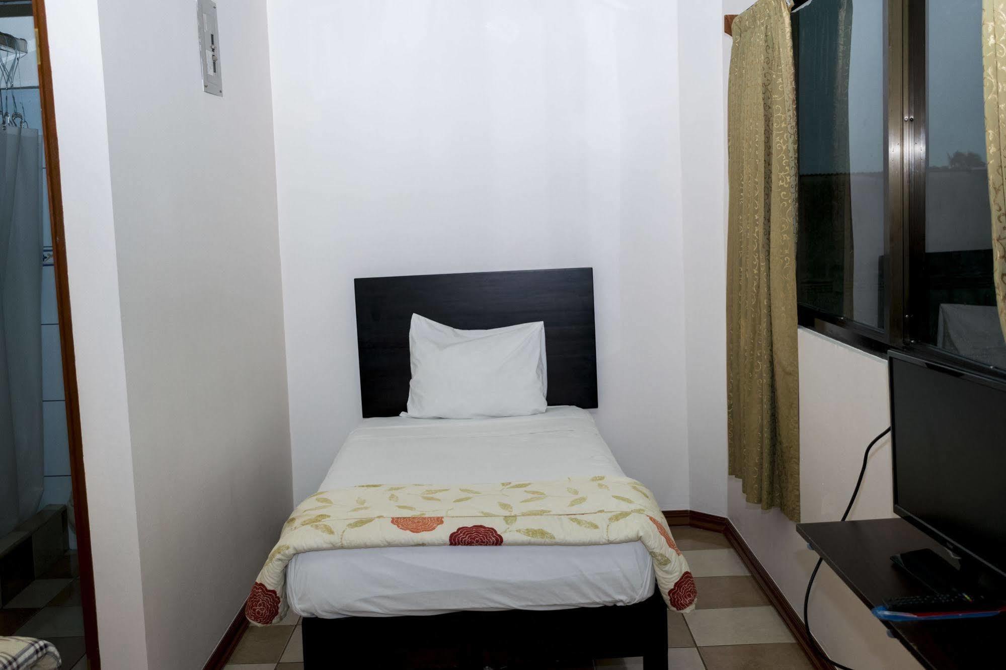 Hotel Puntarenas Beach Екстериор снимка