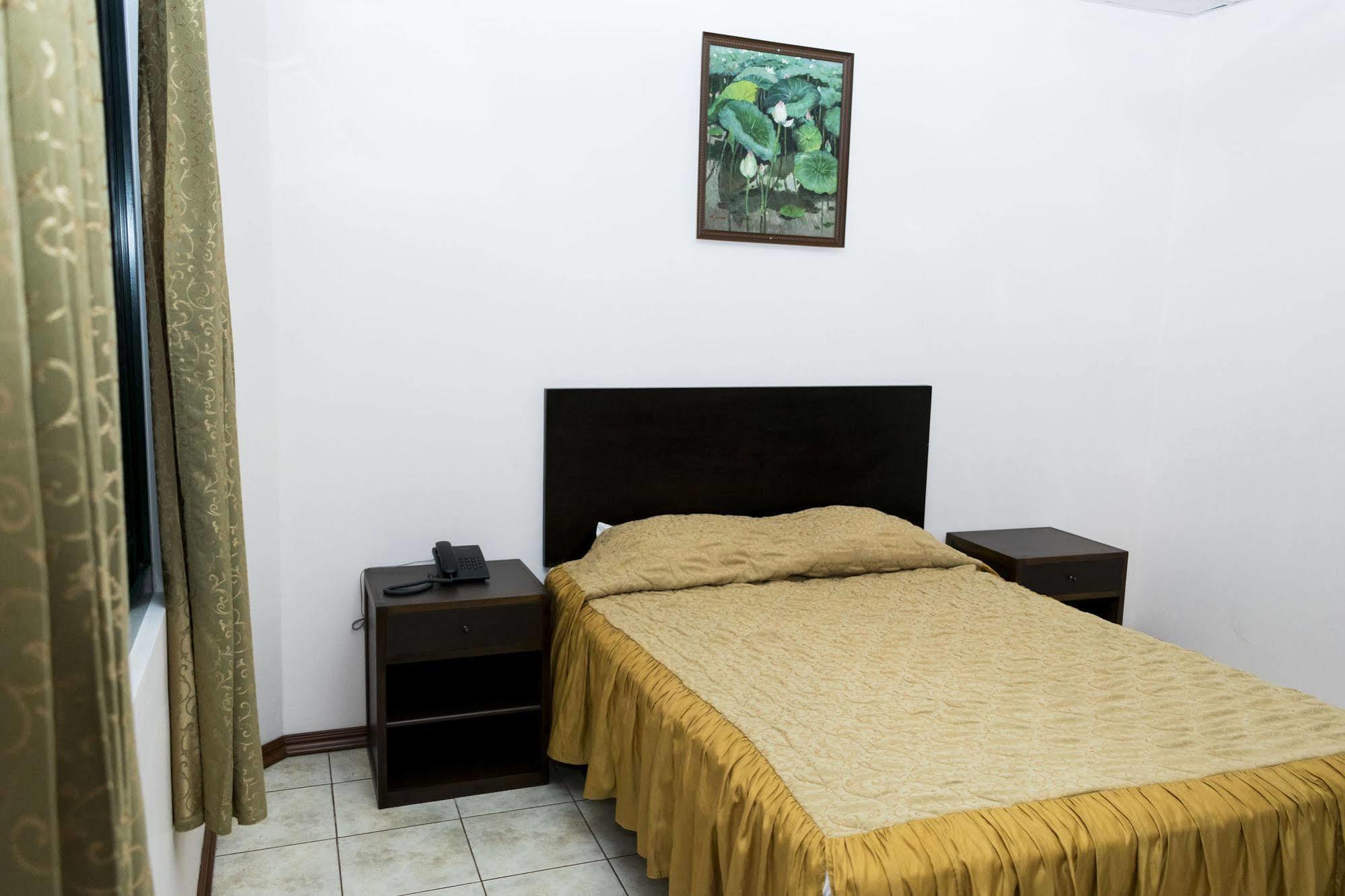 Hotel Puntarenas Beach Екстериор снимка